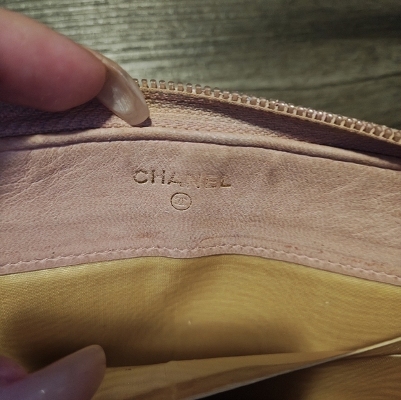 CHANEL CC Caviar Continental Zip Long Wallet - Picture 10 of 13